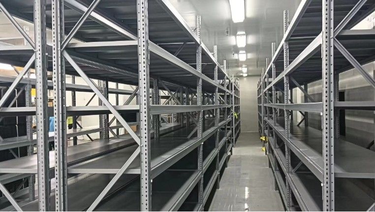2-8 층 가벼운 용량 철제 랙과 나비 구멍 설계 부하 용량 500kg / 레벨까지